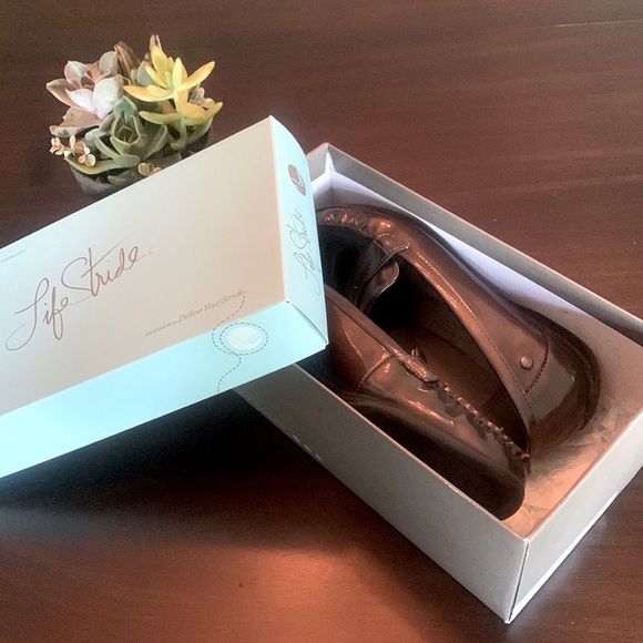 Life Stride Soft System Loafers - Picture 11 of 12